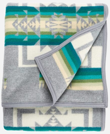 Chief Joseph Robe Blanket – Grey